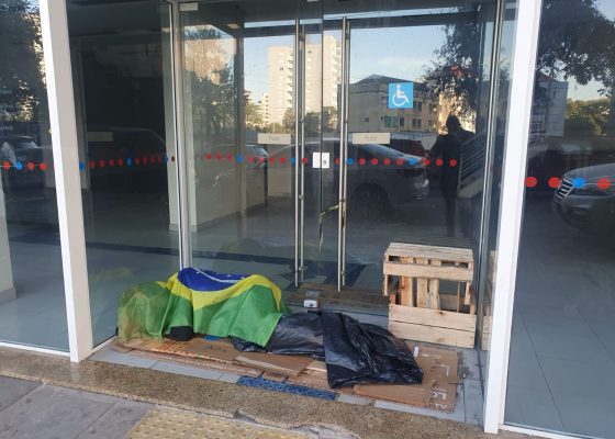 Canoas, do abandono, patriota.